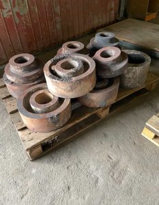 Виливки, шківи, ​​чавунні втулки на піддоні — продукція ТОВ «МЕГАРЕСУРС-УКРАЇНА»